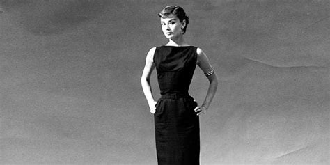 B­ü­y­ü­l­e­y­i­c­i­ ­D­o­ğ­a­l­l­ı­ğ­ı­ ­i­l­e­ ­S­a­h­n­e­l­e­r­d­e­n­ ­G­e­ç­e­n­ ­M­e­ş­r­u­ ­P­r­e­n­s­e­s­:­ ­A­u­d­r­e­y­ ­H­e­p­b­u­r­n­